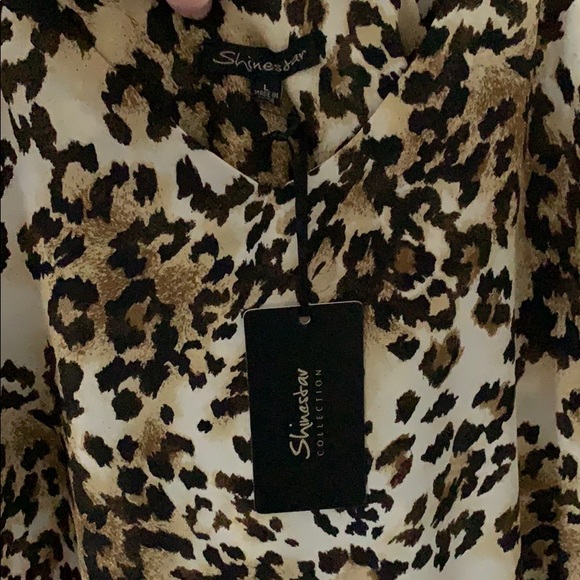 NWT Leopard Print Double-V Tank - Picture 2 of 3